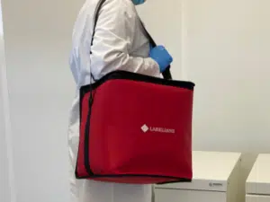 Comment s’assurer de la conformité des échantillons avant analyse ?