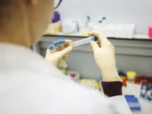 Conservation, congélation et décongélation des échantillons en laboratoire
